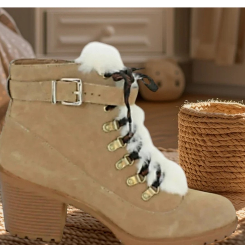 Nine West Tan Ankle Boots with White Fur Trim